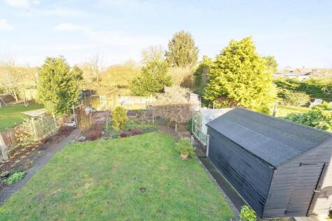 REAR GARDEN.jpg