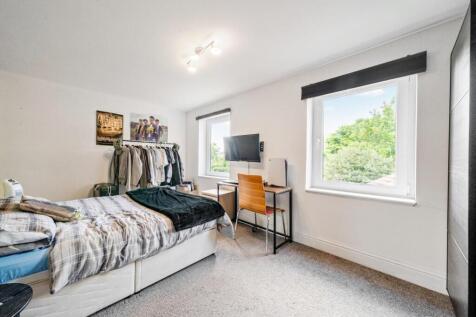 THIRD DOUBLE BEDROOM.jpg