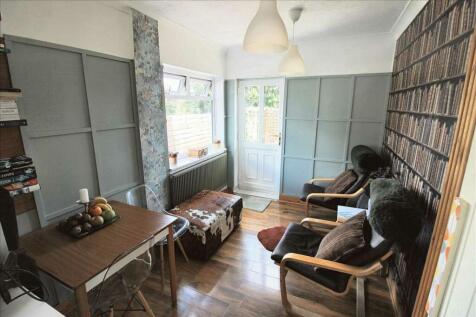 Sitting/Dining Area