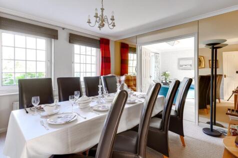 Dining Room b.JPG