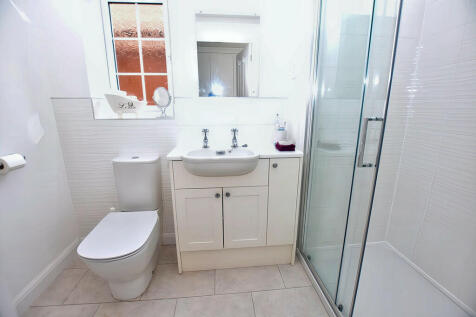 Principal En Suit...