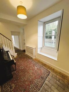 Hallway.jpg