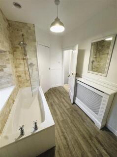 bathroom2.jpg