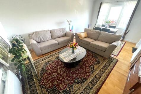 NEW LIVING ROOM.jpg
