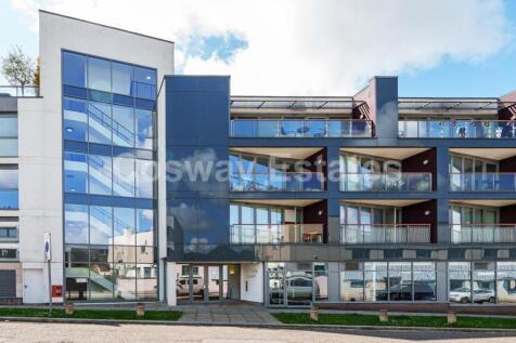 FRONT PHOTO - TITAN COURT.jpg