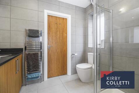 JACK &amp; JILL SHOWER ROOM
