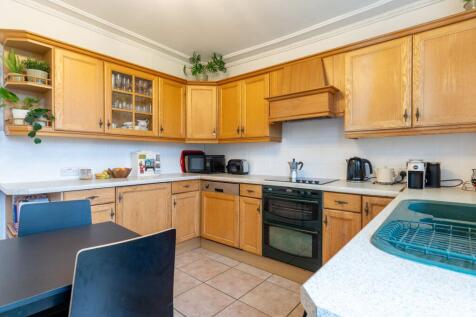 LIVING ROOM, KITCHEN AND DINER