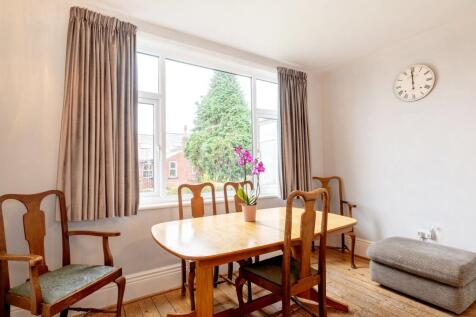 LIVING ROOM, KITCHEN AND DINER