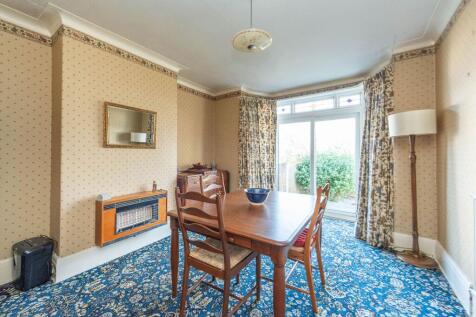 LOUNGE, DINING ROOM AND KITCHEN
