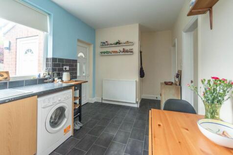 KITCHEN/DINER AND LIVING ROOM