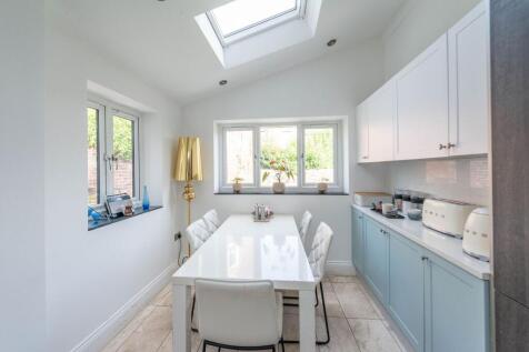 KITCHENS AND RECEPTION ROOMS