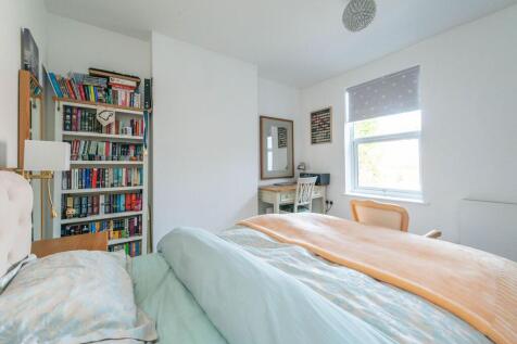 SIX DOUBLE BEDROOMS AND FOUR BATHROOMS