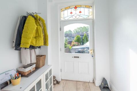 ENTRANCE HALLWAY AND LANDINGS