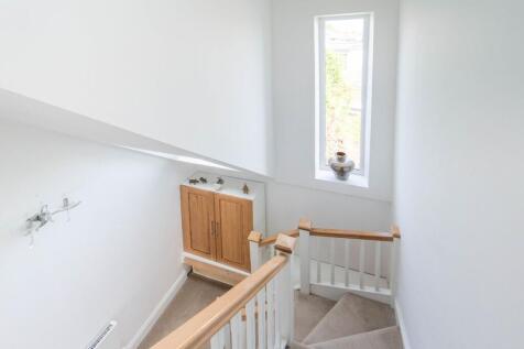 ENTRANCE HALLWAY AND LANDINGS