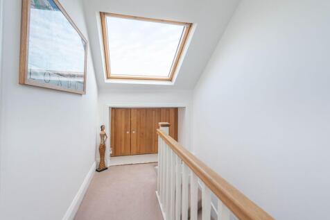 ENTRANCE HALLWAY AND LANDINGS