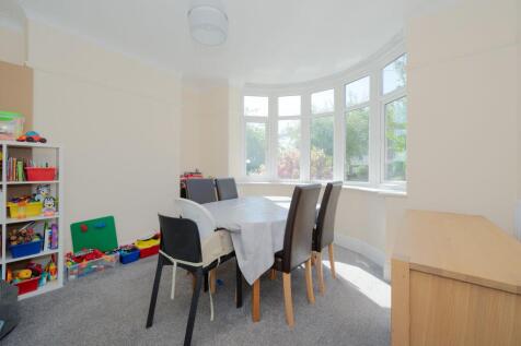 KITCHEN, DINER AND LIVING ROOM