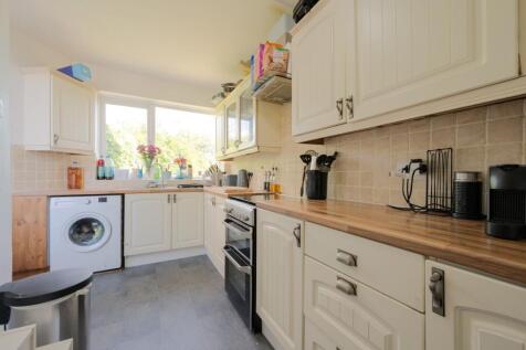 KITCHEN, DINER AND LIVING ROOM