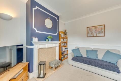 KITCHEN, DINER AND LIVING ROOM