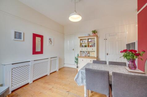 KITCHEN, DINER AND LIVING ROOM