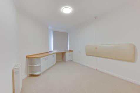 BEDROOMS WITH BUILT IN WARDROBES AND BATHROOM