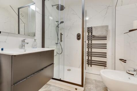 BEDROOMS WITH BUILT IN WARDROBES AND BATHROOM