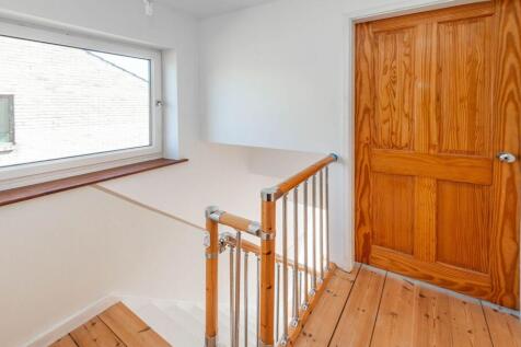 ENTRANCE HALLWAY AND LANDING