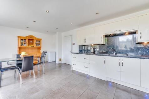 KITCHEN, DINER AND LIVING ROOM