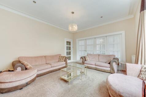 LIVING ROOM, KITCHEN AND DINING ROOMS