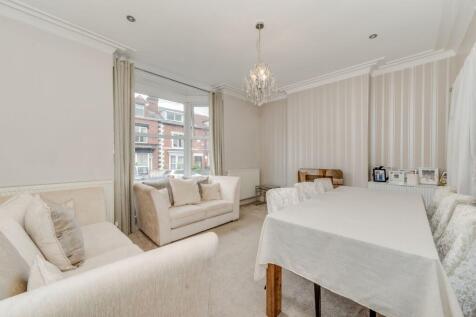 LIVING ROOM, KITCHEN AND DINING ROOMS