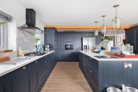 KITCHEN/BREAKFAST ROOM AND DINING ROOM