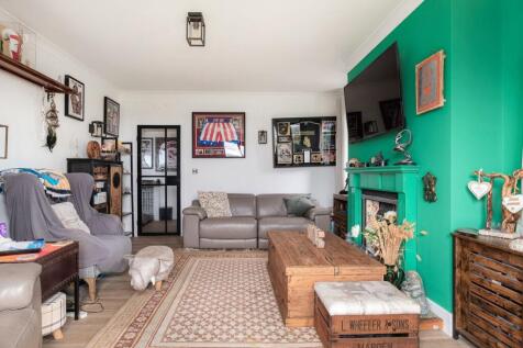 LOUNGE AND SITTING ROOM