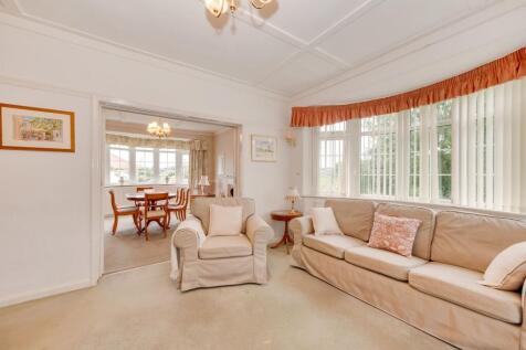 KITCHEN, DINING ROOM AND LOUNGE