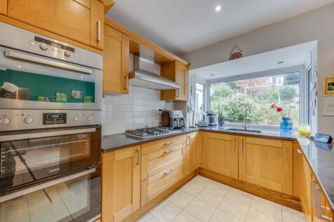 KITCHEN, DINER AND LIVING ROOM