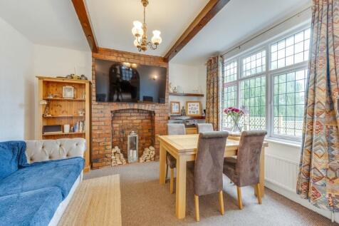 KITCHEN, DINER AND LIVING ROOM