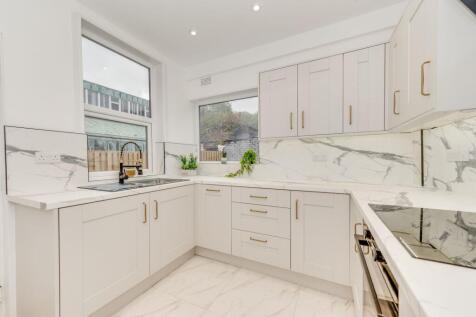 KITCHEN, DINING ROOM AND LOUNGE