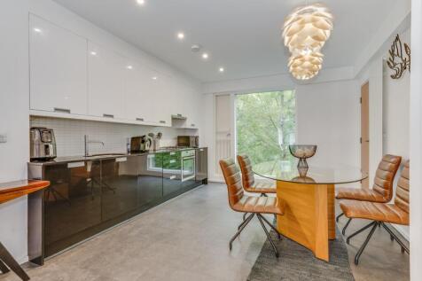 KITCHEN/DINER AND LIVING ROOM