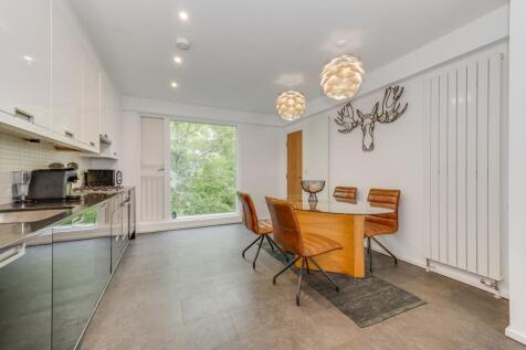 KITCHEN/DINER AND LIVING ROOM