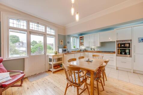 KITCHEN/DINER, LIVING ROOM AND SNUG
