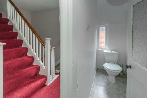 ENTRANCE HALLWAY AND LANDING