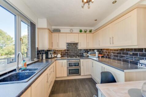 KITCHEN/DINER AND LOUNGE