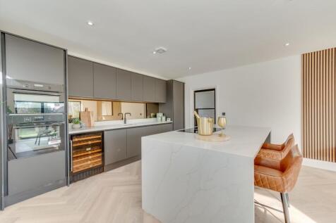 OPEN PLAN KITCHEN/DINER