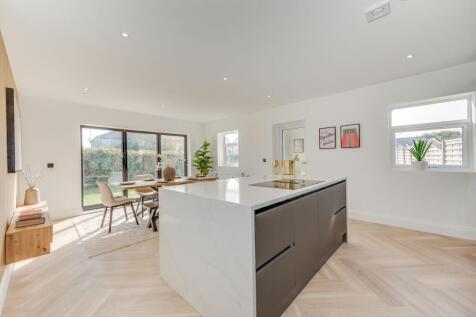 OPEN PLAN KITCHEN/DINER