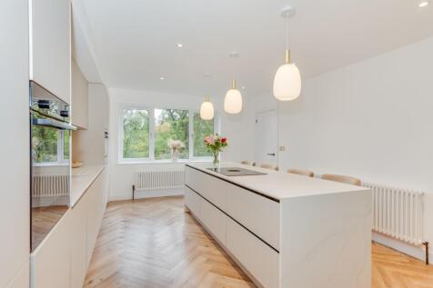 OPEN PLAN KITCHEN/DINER/LIVING ROOM