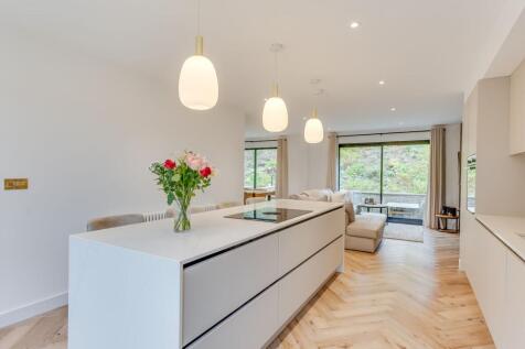 OPEN PLAN KITCHEN/DINER/LIVING ROOM