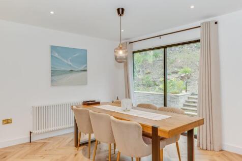OPEN PLAN KITCHEN/DINER/LIVING ROOM