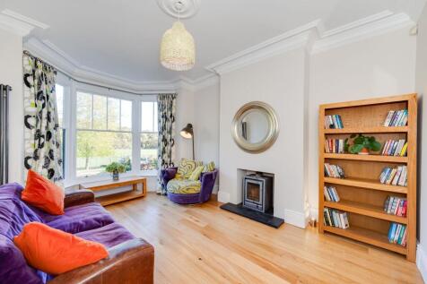 KITCHEN, DINER AND LIVING ROOM