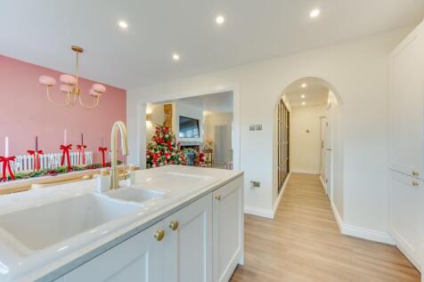 KITCHEN/DINER AND LIVING ROOM