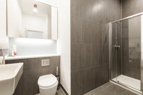 Units 14 River Gardens Walk 13.jpg