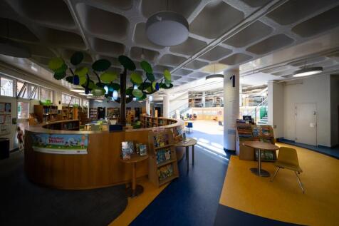 Uxbridge Library 53.jpg