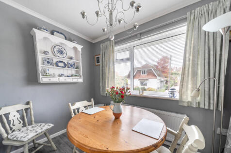 1369169-6-68ef7d5...